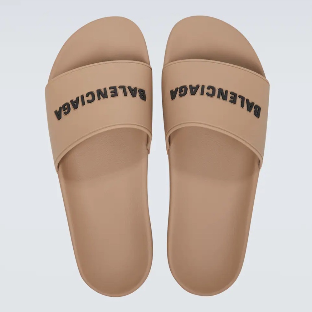 BALENCIAGA
Beige Logo Pool Slides